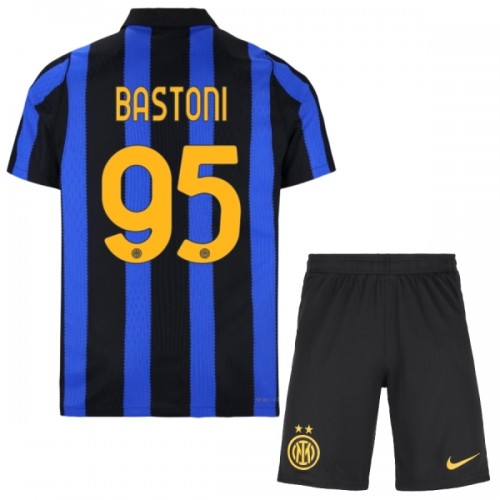 Inter Milan Bastoni 95 Voetbaltenue Thuis 2026-27 - Kind Inter Milan Bastoni 95 Voetbaltenue Thuis 2026-27 - Kind