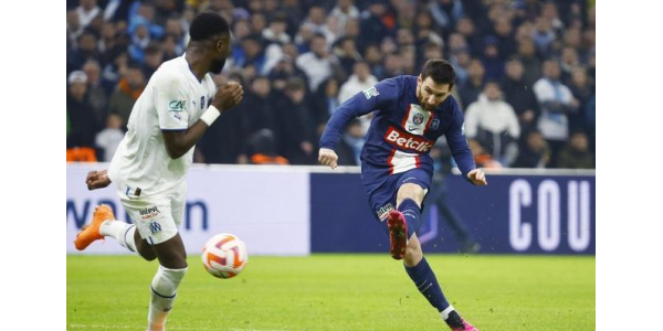 Marseille versloeg Paris Saint-Germain met 2-1