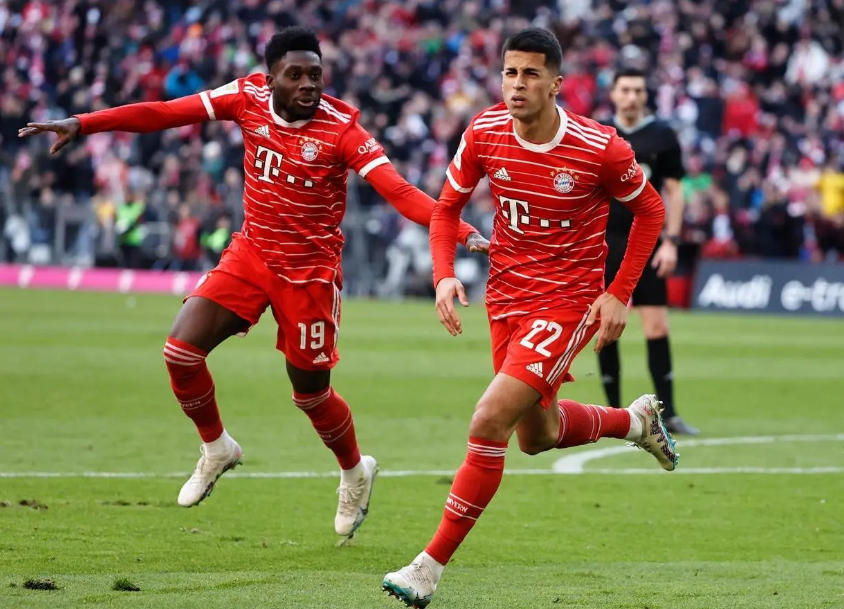 Bayern won met 5-3, Cancelo scoorde het eerste doelpunt van Bayern