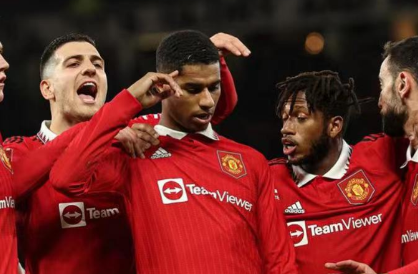 Manchester United behaalde 7 opeenvolgende overwinningen in alle competities