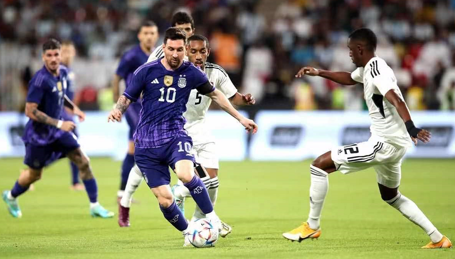 WK-opwarmwedstrijd: Argentinië 5-0 VAE, Duitsland 1-0 Oman